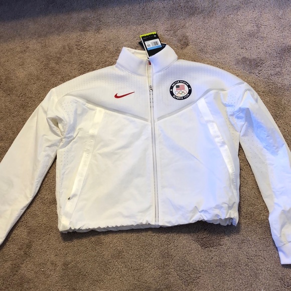 Nike Ladies Windrunner Jacket Nike Ladies Long Gilet Nike Training